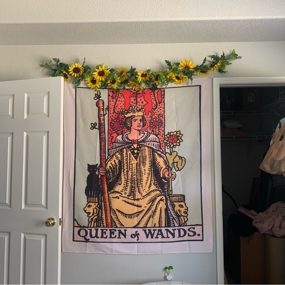 Queen of wands tapestry - Picture 1 of 1